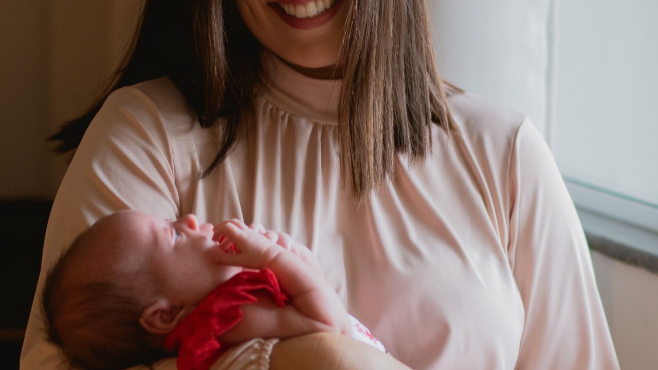 Les premiers mois côté maman : corps, émotions et charge mentale